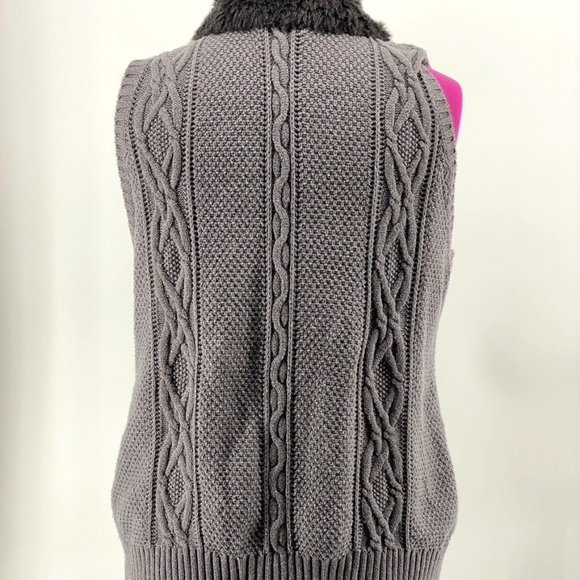 CHARTER CLUB 1X GRAY SWEATER VEST FAUX FUR COLLAR W/ ZIPPER/LOOP CLOSURES - Picture 4 of 10